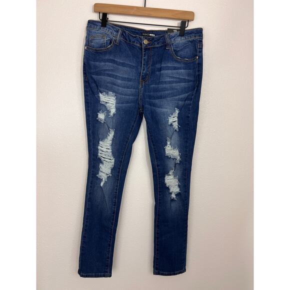 Fashion Nova Distressed Skinny Jeans Size 13 Dark Wash NWT - Picture 1 of 8